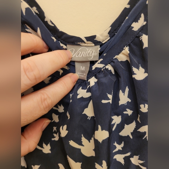 Vanity Blue Cream Lace Bird Dove Flutter Camisole Size Medium - Picture 7 of 12